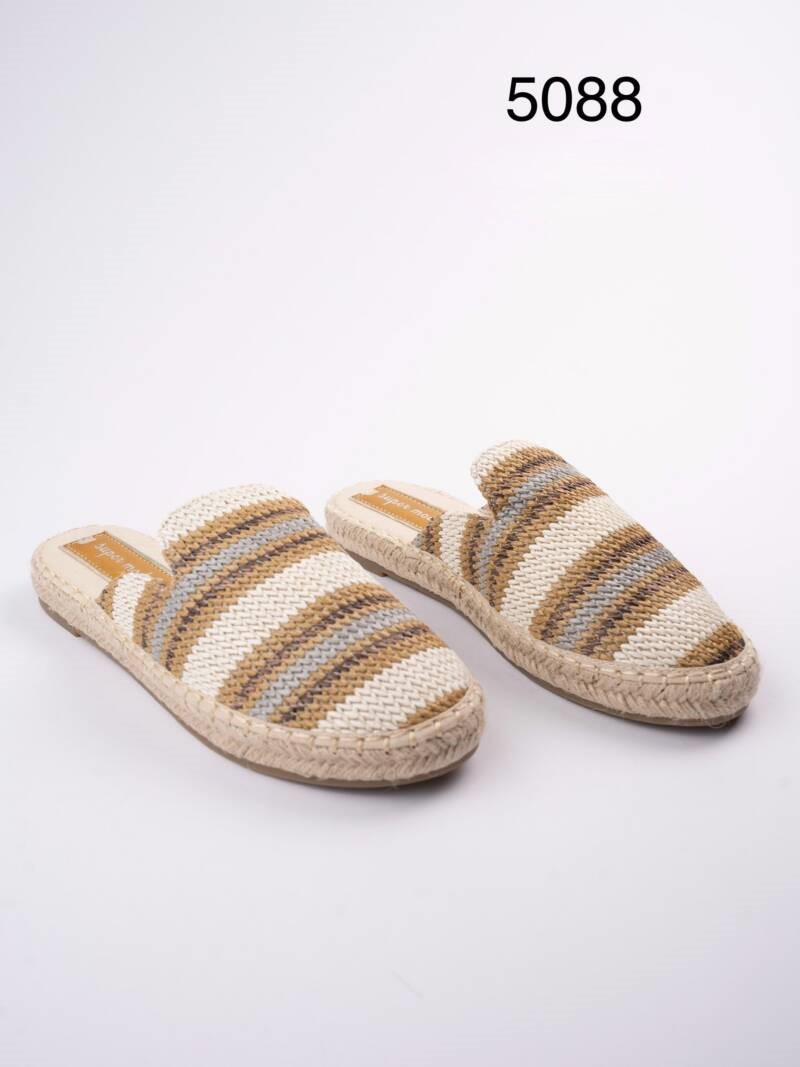 Klapki damskie Roz 36-41 / 12 par